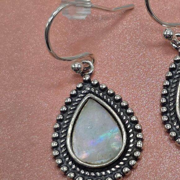 🔥⏭️NWOT Sterling Silver Mother of Pearl Dangling Drop Earrings - Picture 6 of 16